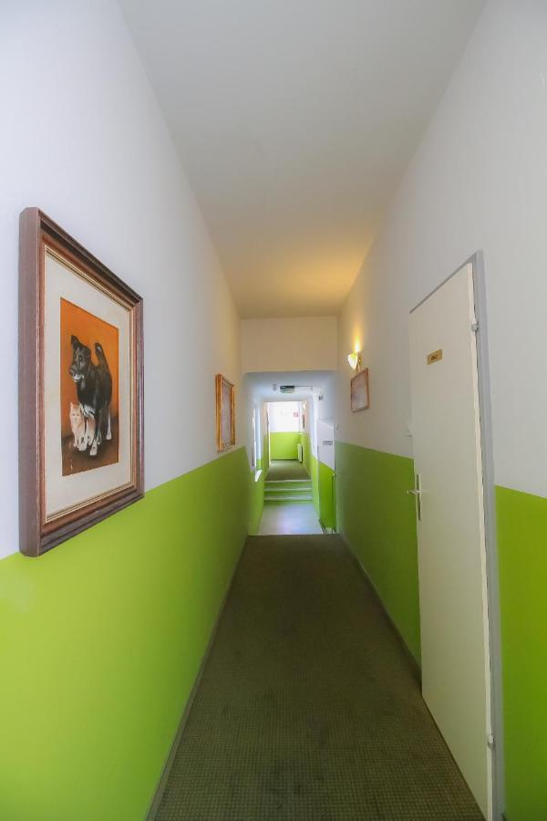 Economic 2Sb Apartment In Lively Area Βιέννη Εξωτερικό φωτογραφία