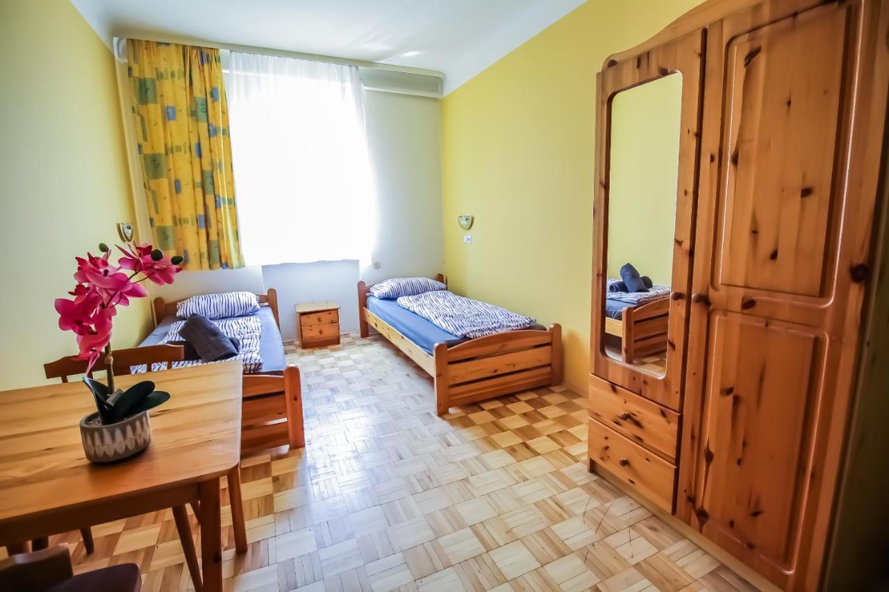 Economic 2Sb Apartment In Lively Area Βιέννη Εξωτερικό φωτογραφία