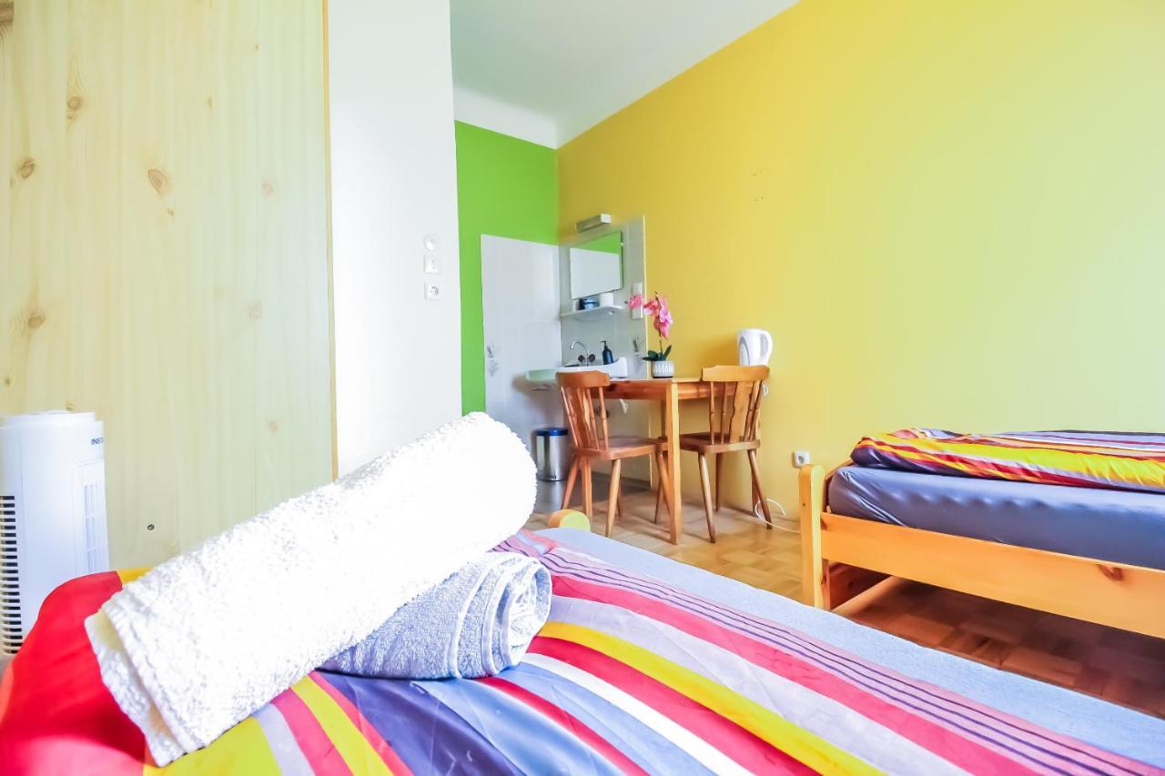 Economic 2Sb Apartment In Lively Area Βιέννη Εξωτερικό φωτογραφία